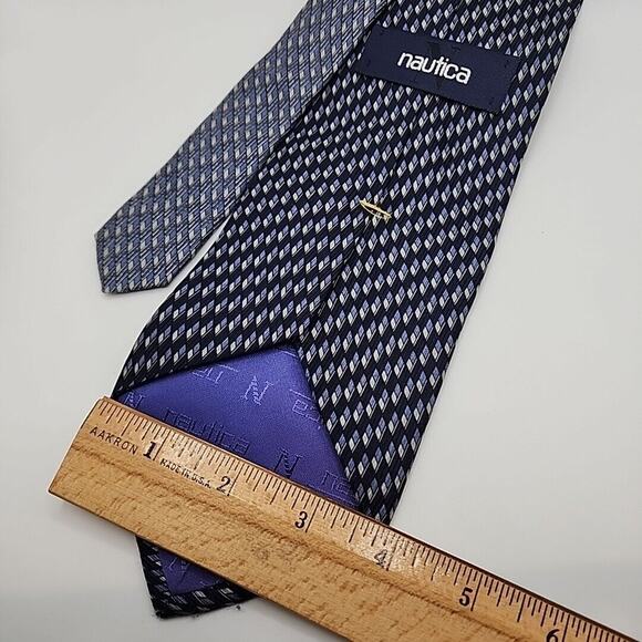Nautica Blue & Black Geometric Silk Necktie - Like New - Picture 2 of 4